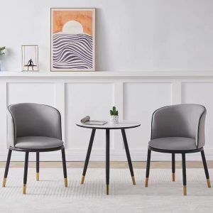 Table d’appoint avec 2 chaises