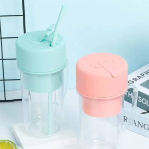 Tu veux faire ton jus frais partout ? 👉 Au bureau, en voyage, à la salle ou à la maison ? Ce Mini Blender Rechargeable est fait pour toi 💪🍍🍓 ✅ Portable & Léger ✅ Recharge USB ✅ Mixe fruits, légumes, glace et même lait ! ✅ Pratique, rapide, facile à nettoyer 📞 Commandes WhatsApp : +228 96 75 45 11 📍 Livraison rapide sur toute la ville 🎁 Prix promo : 4.500 FCFA au lieu de 6.000 🚨 Stock limité – premier arrivé, premier servi !