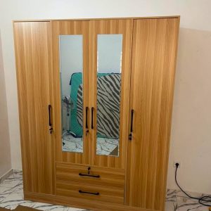 Armoire en Bois importée 4 battants