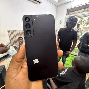 SAMSUNG S22 PLUS 256gb