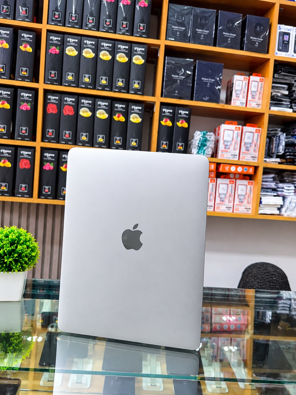 MACBOOK PRO 2015 – Image 2