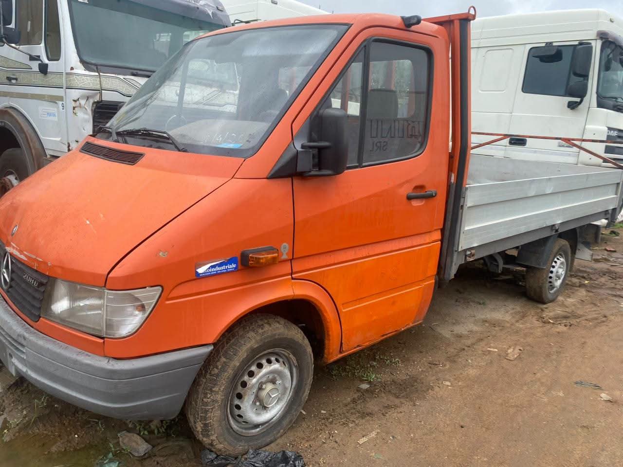 MERCEDES-BENZ SPRINTER 208D