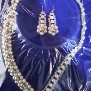 Ensemble de Collier Perlé